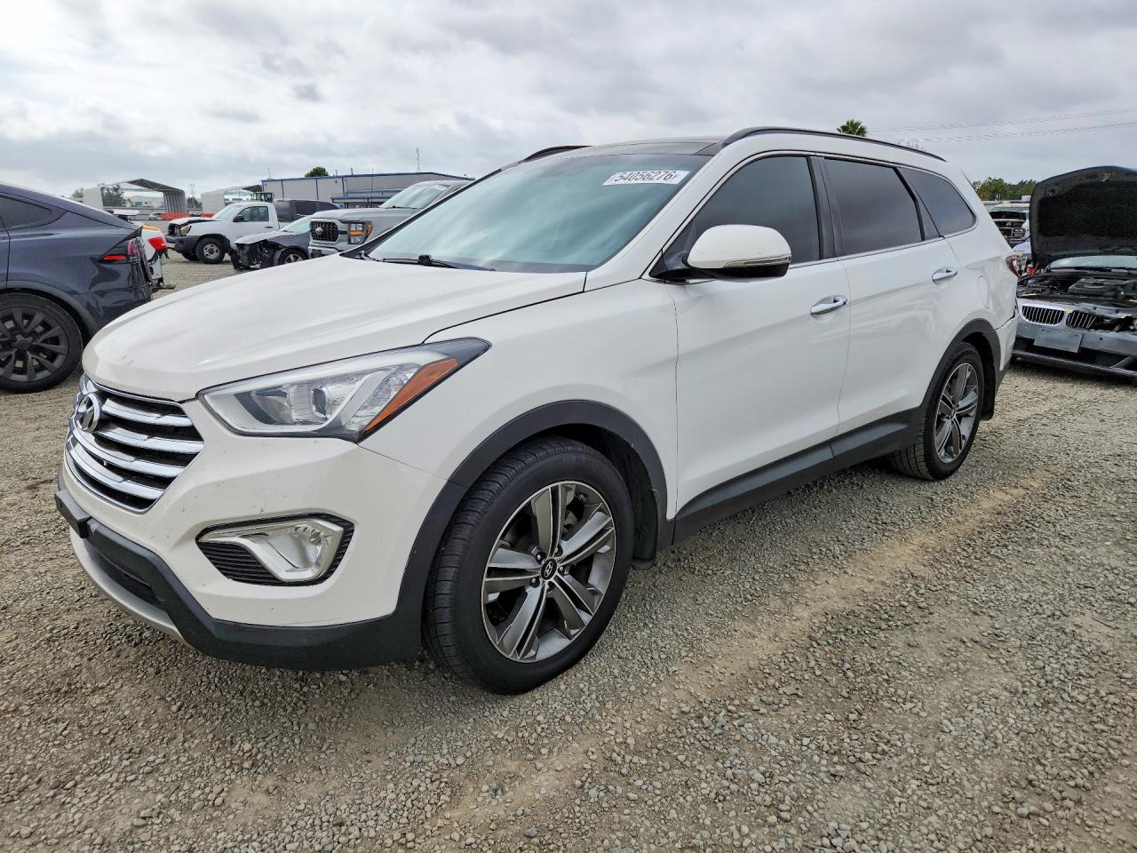 Salvage Hyundai SANTA FE Image