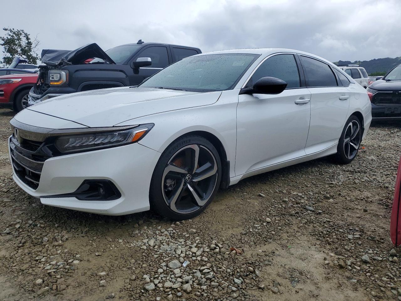 Salvage Honda Accord Image