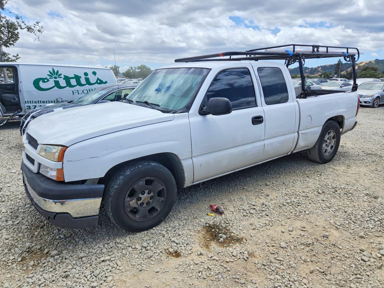 Salvage Chevrolet Silverado Image