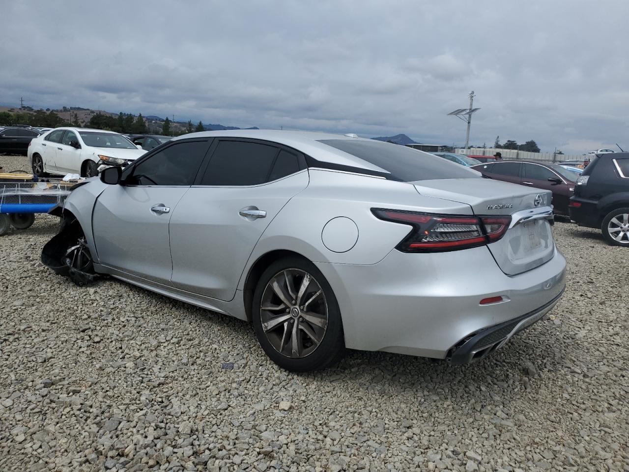 Nissan Maxima S