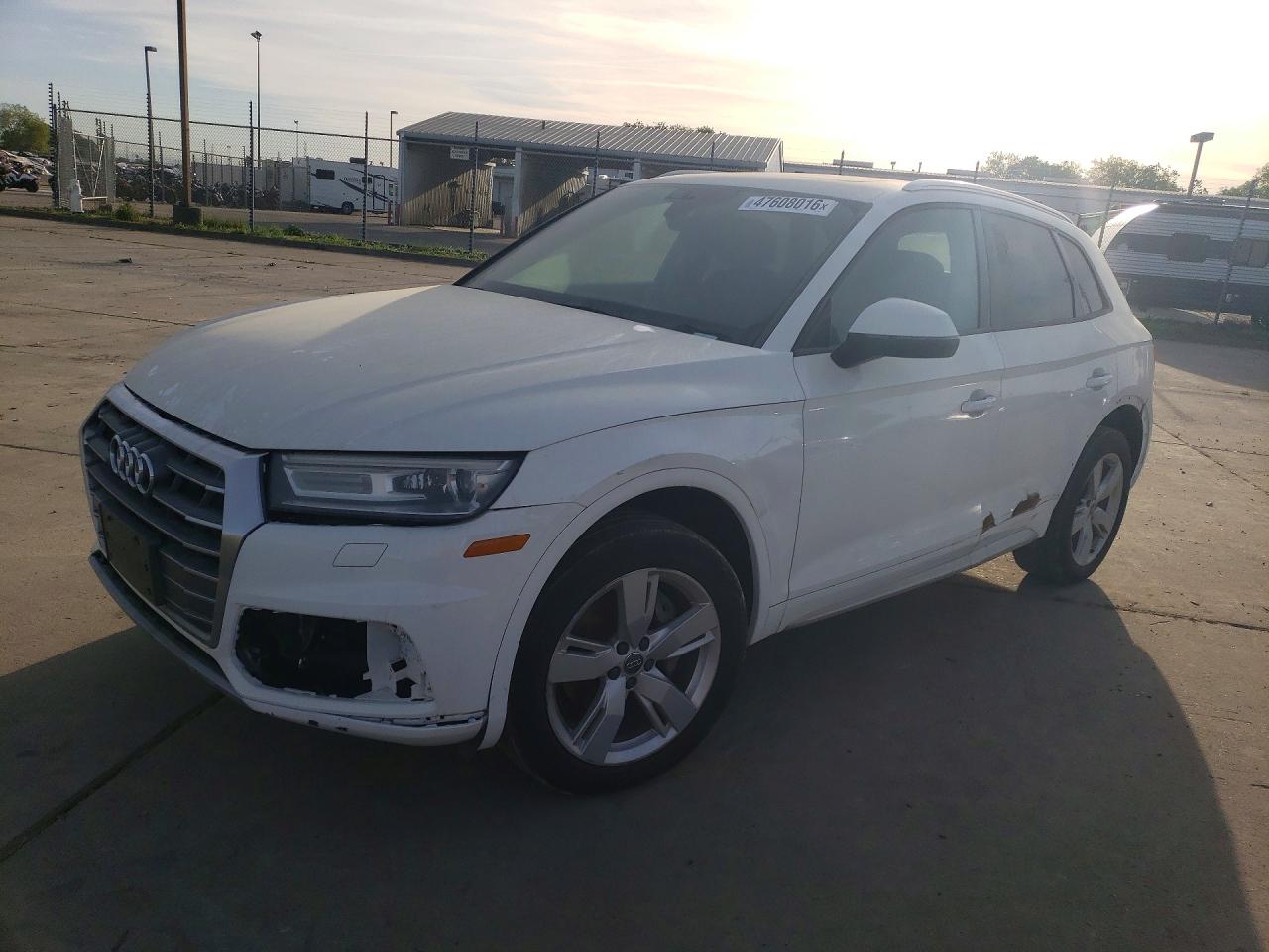 Salvage Audi Q5 Image