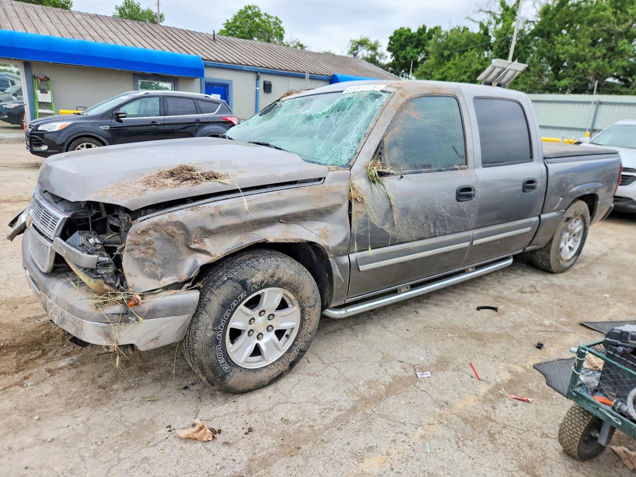 Salvage Chevrolet Silverado Image