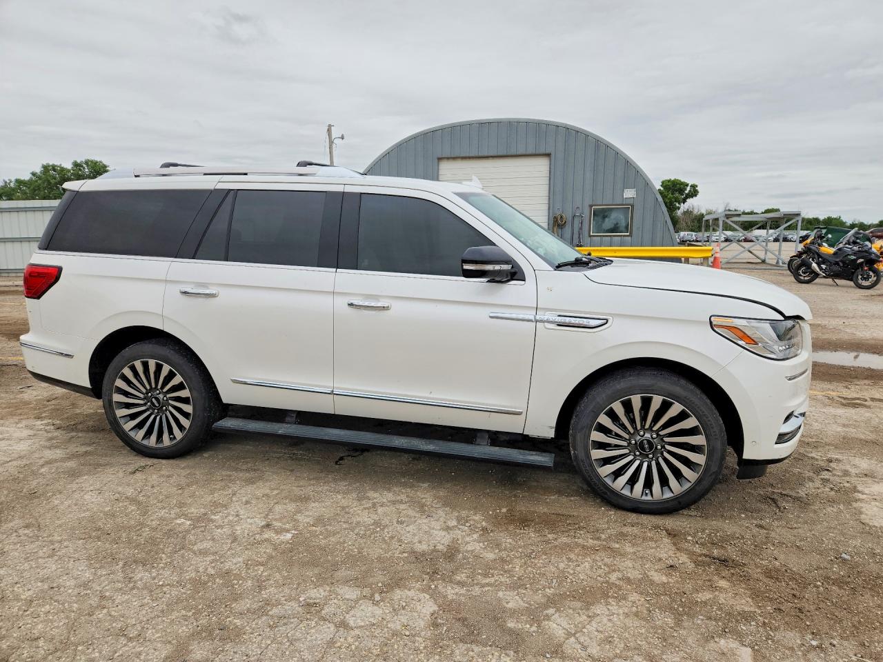 Lincoln Navigator Reserve