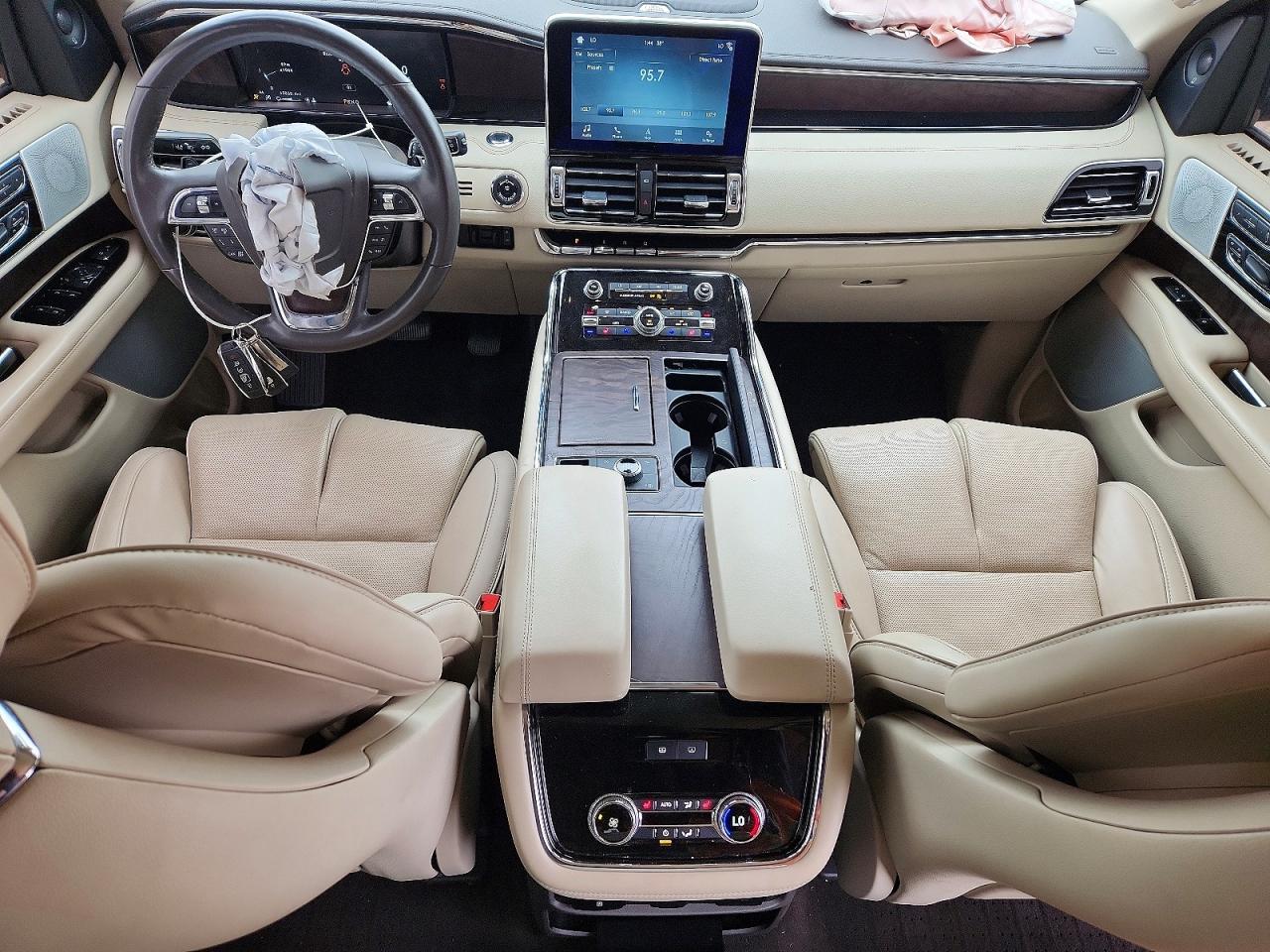Lincoln Navigator Reserve