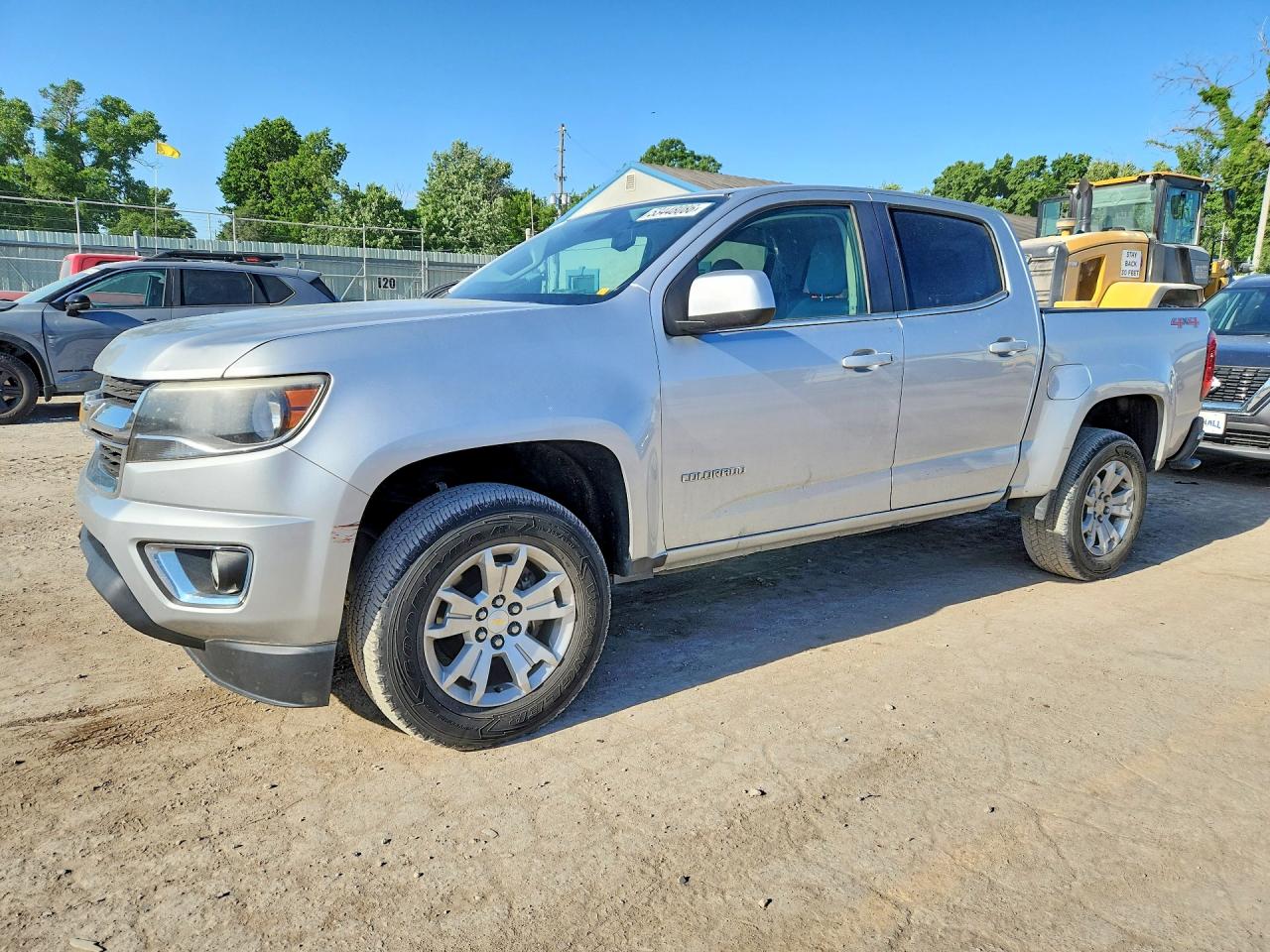 Salvage Chevrolet Colorado Image