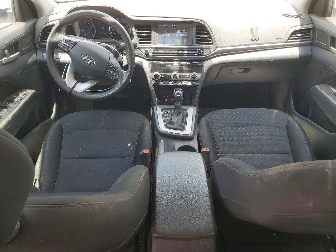 Hyundai ELANTRA Sel
