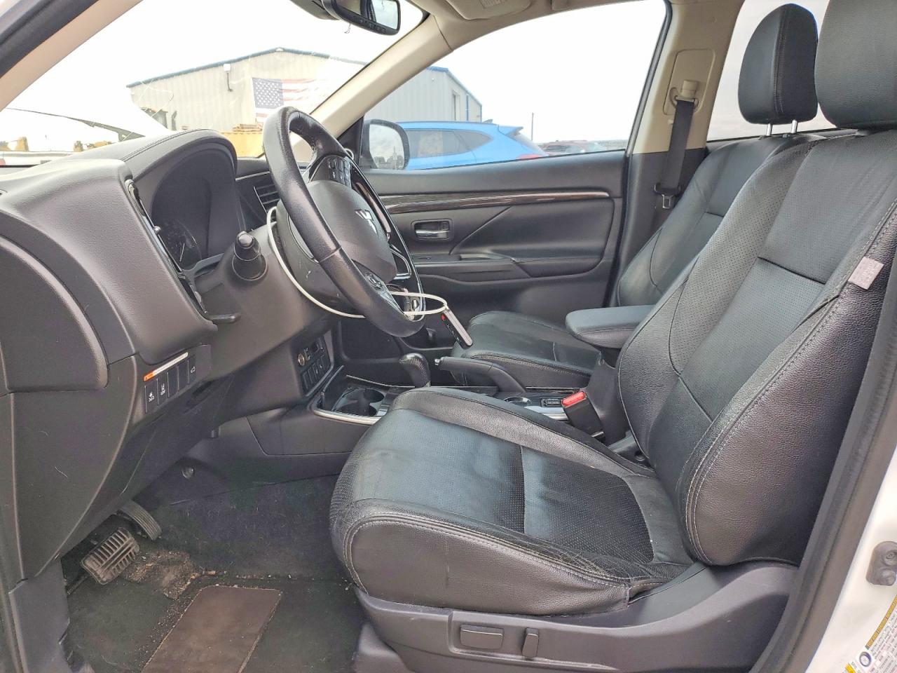 Mitsubishi Outlander Se