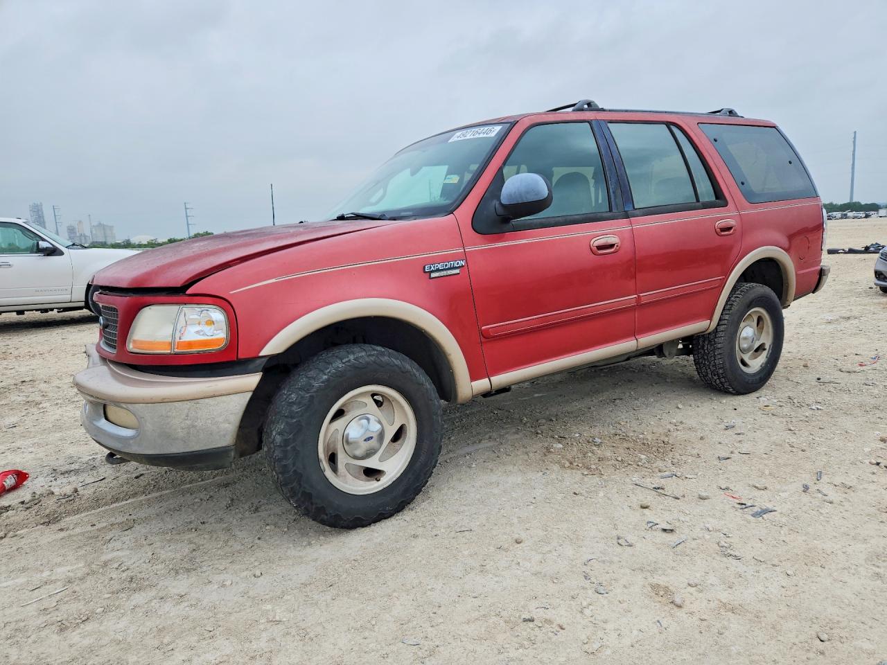 Salvage Ford Expedition Image