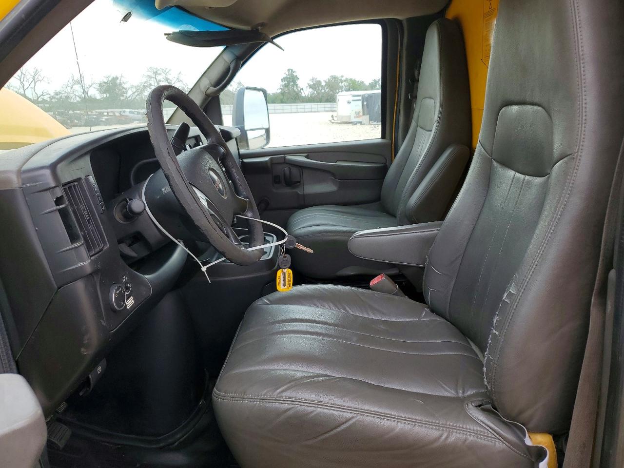 GMC Savana
