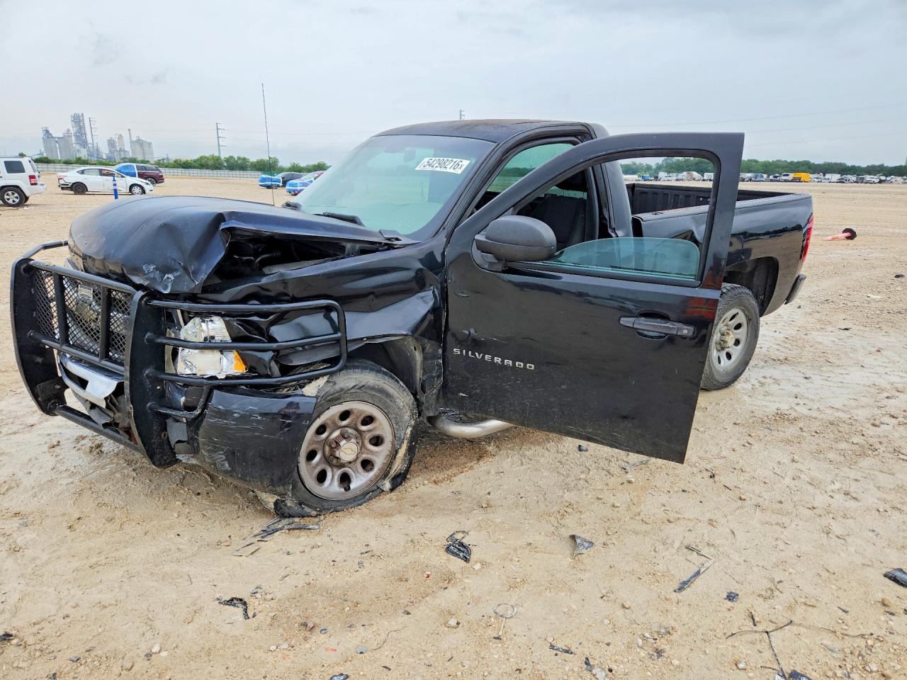Salvage Chevrolet Silverado Image