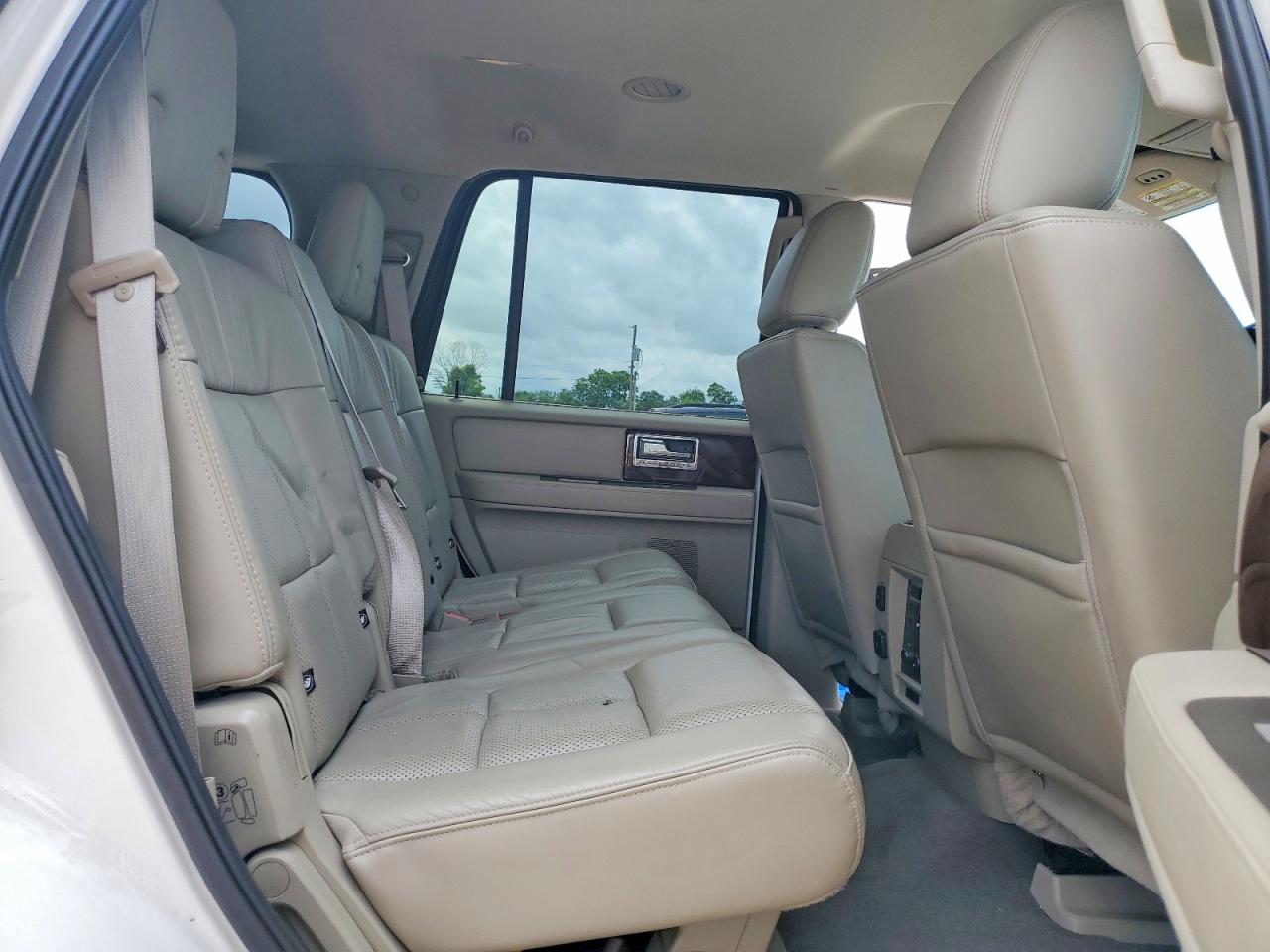 Lincoln Navigator