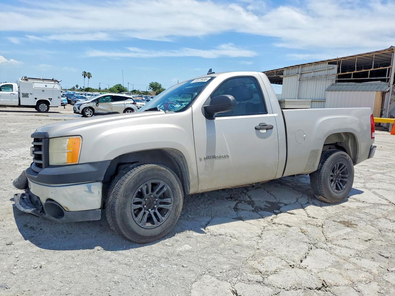 Salvage GMC Sierra Image