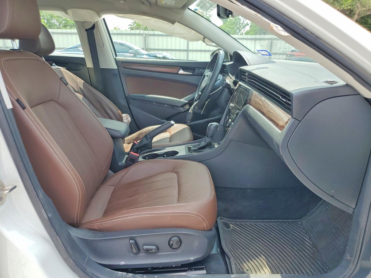 Volkswagen Passat Limited Edition