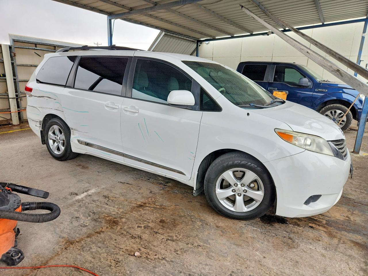 Toyota Sienna Le