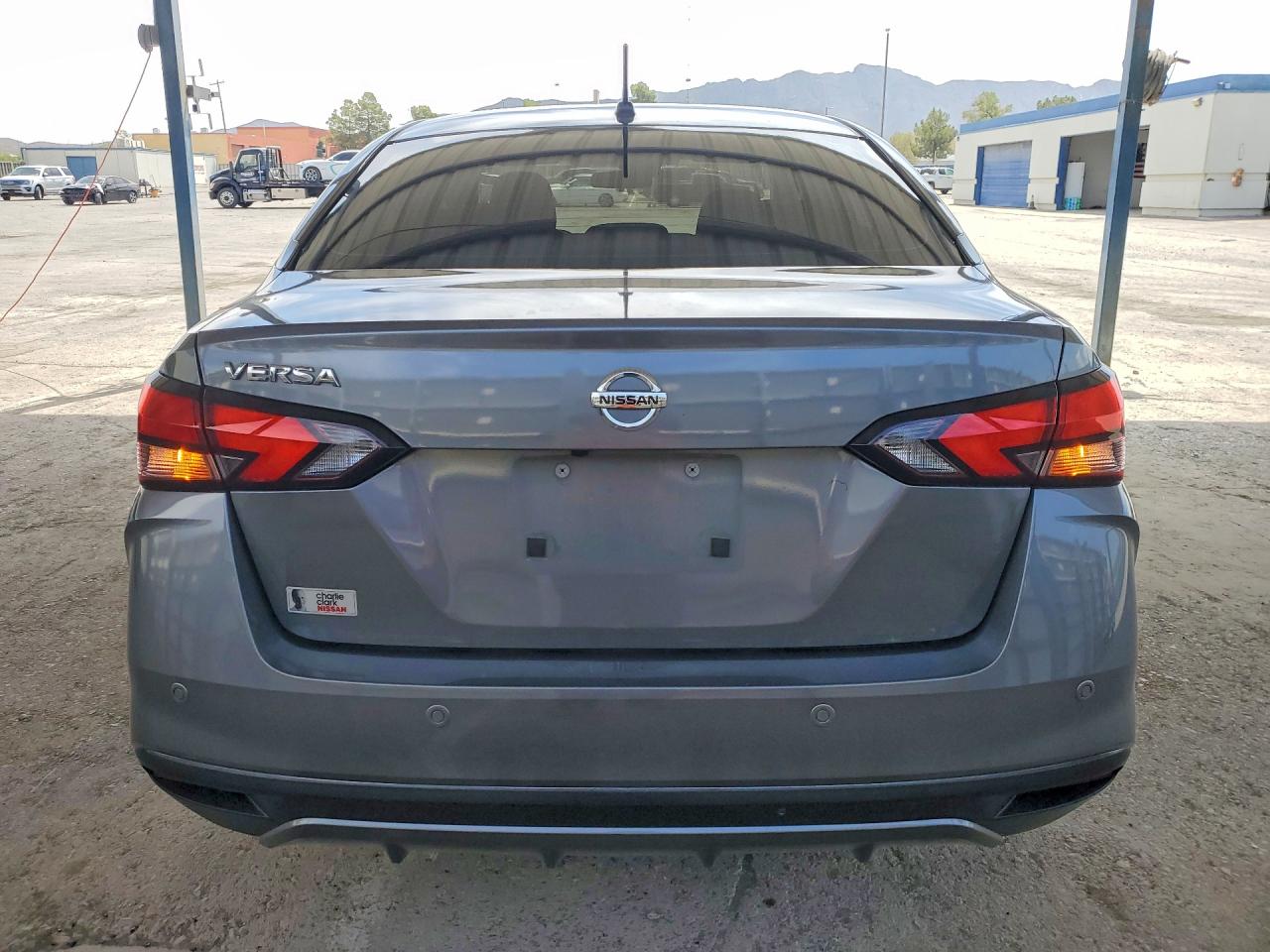 Nissan Versa S