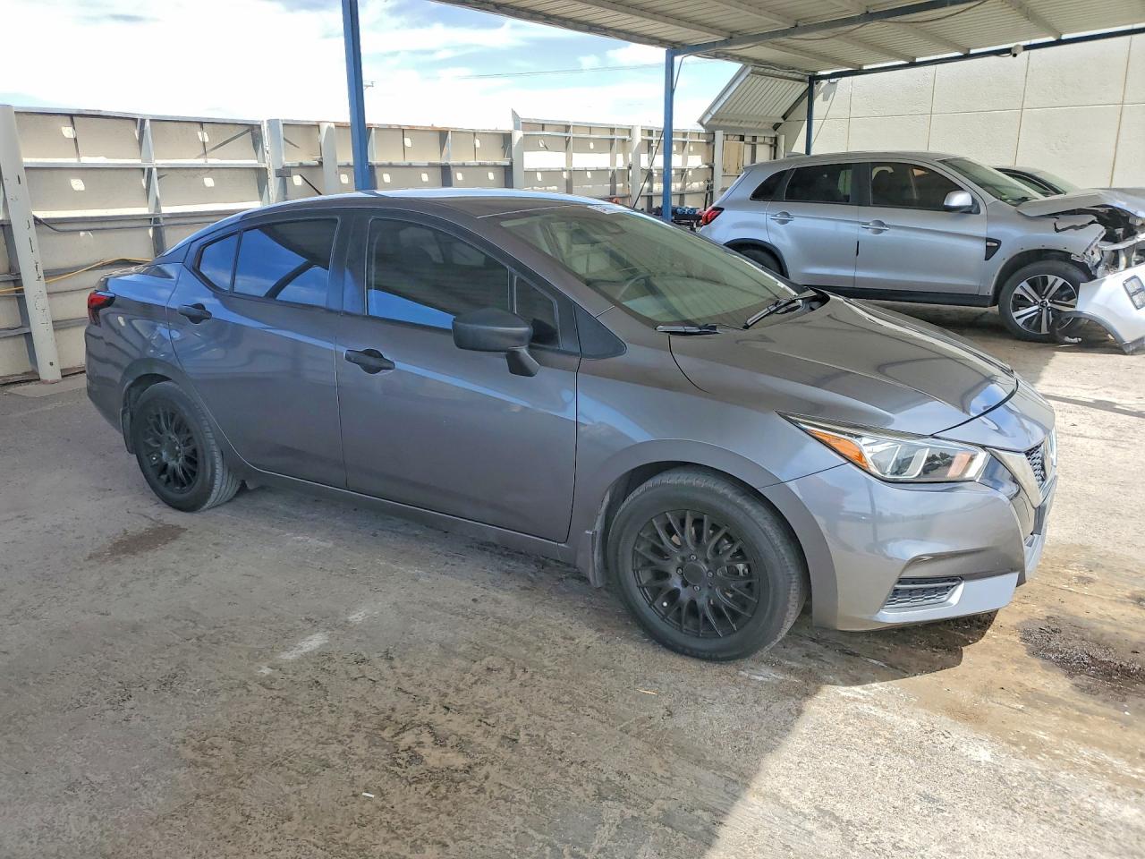 Nissan Versa S