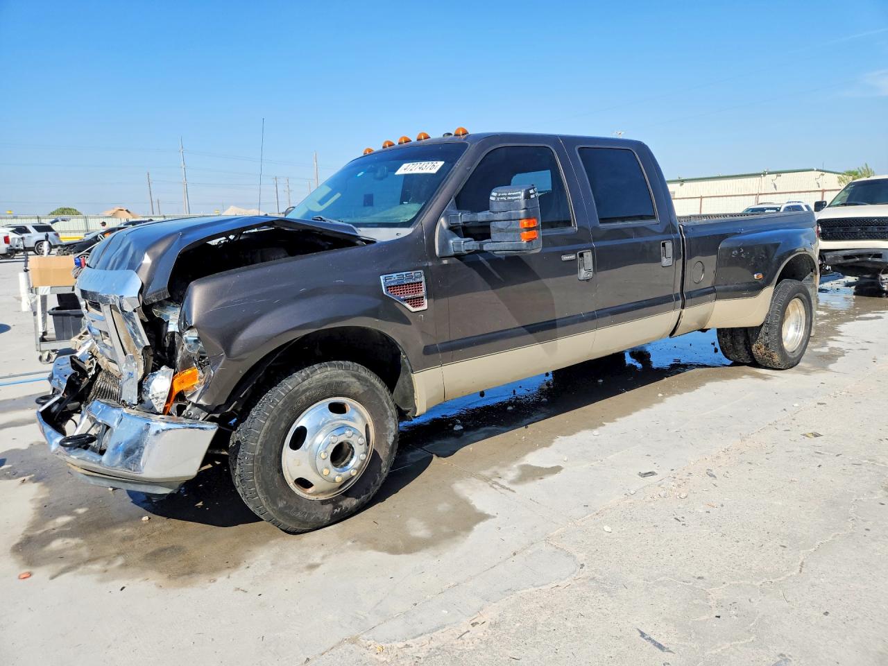 Salvage Ford F-350 Image