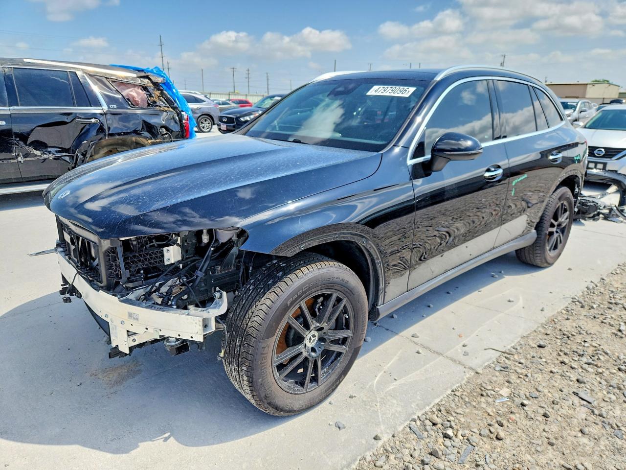 Salvage Mercedes-Benz GLC Image