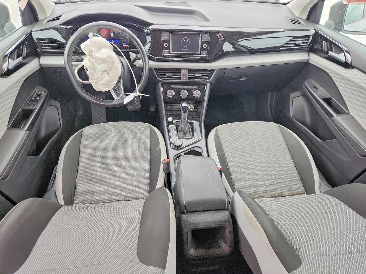 Volkswagen Taos S
