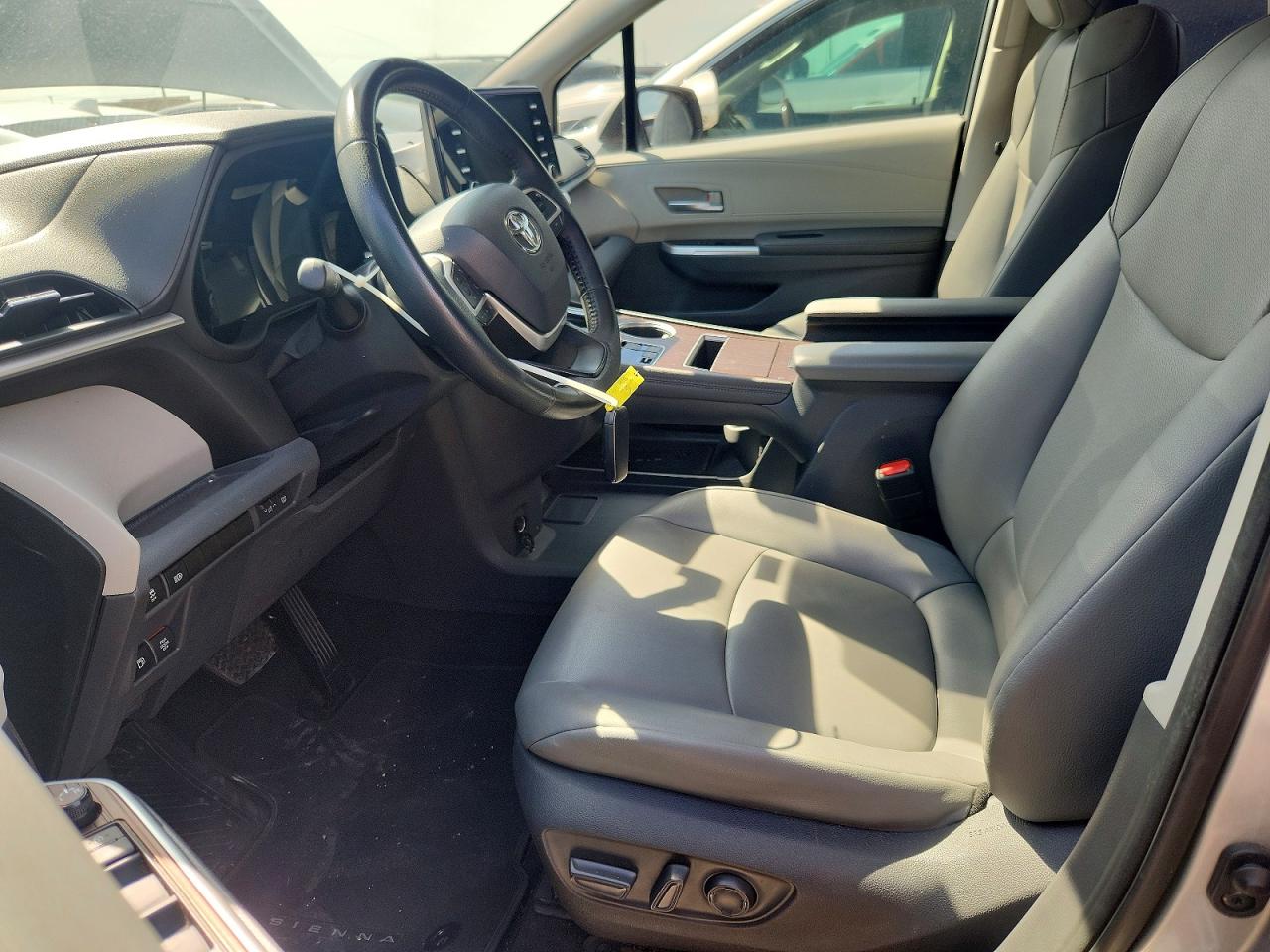 Toyota Sienna Xle