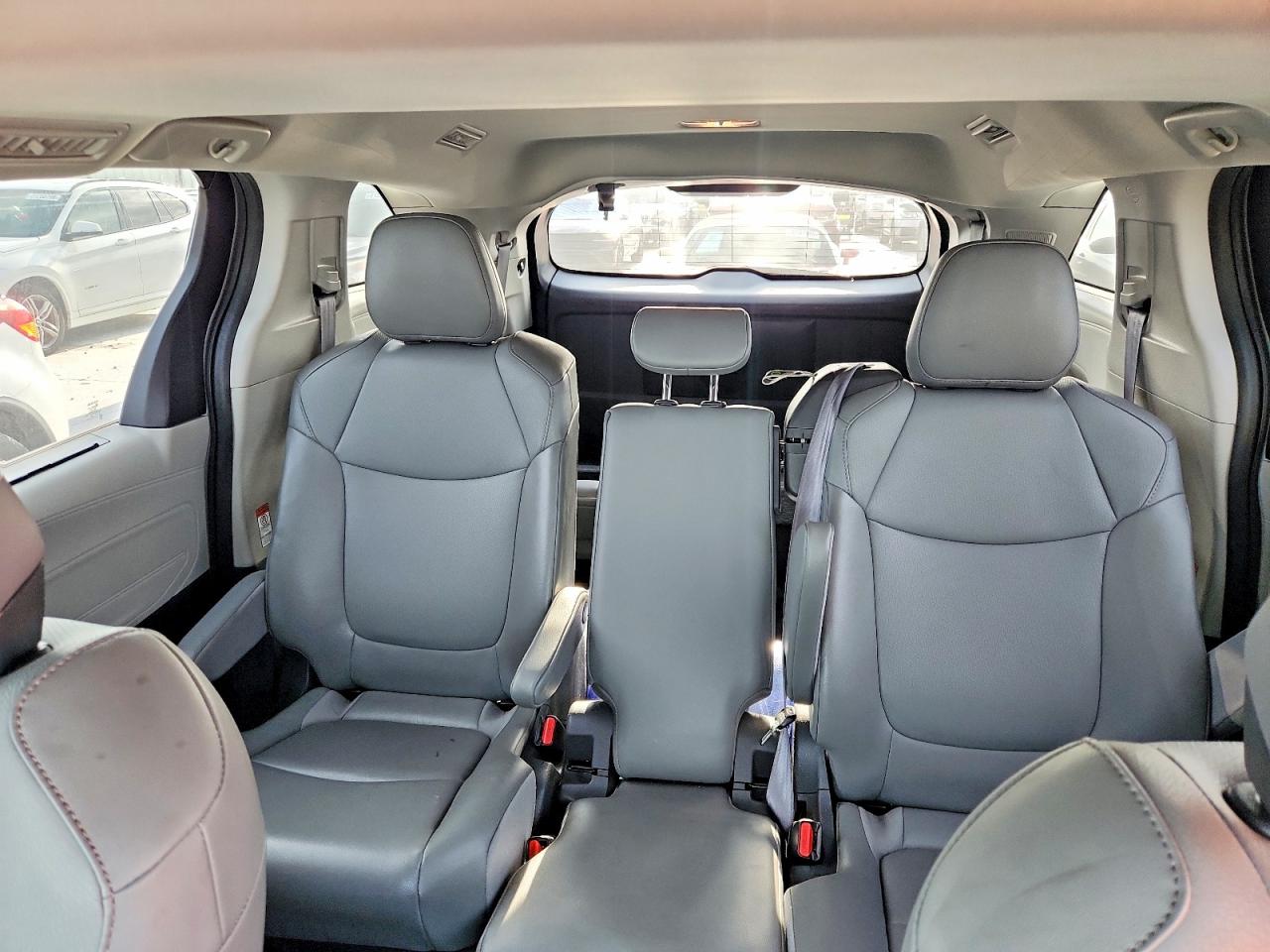 Toyota Sienna Xle