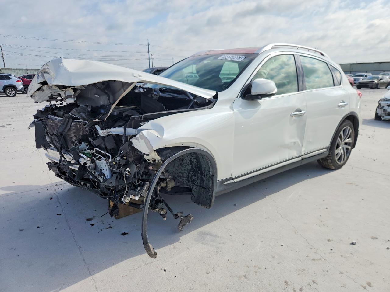Salvage INFINITI Qx Image