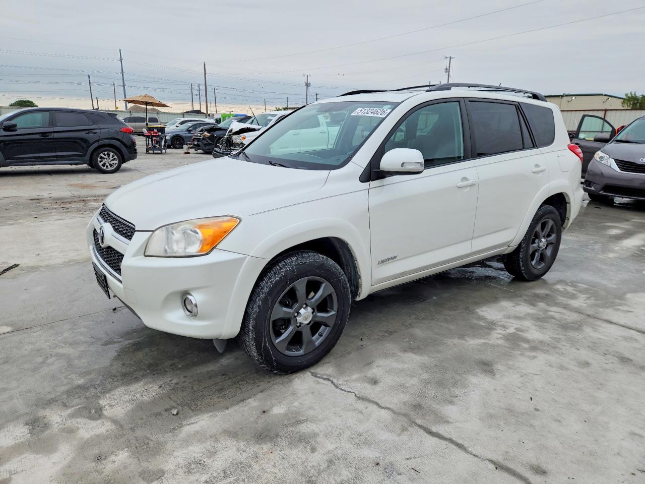 Salvage Toyota RAV4 Image