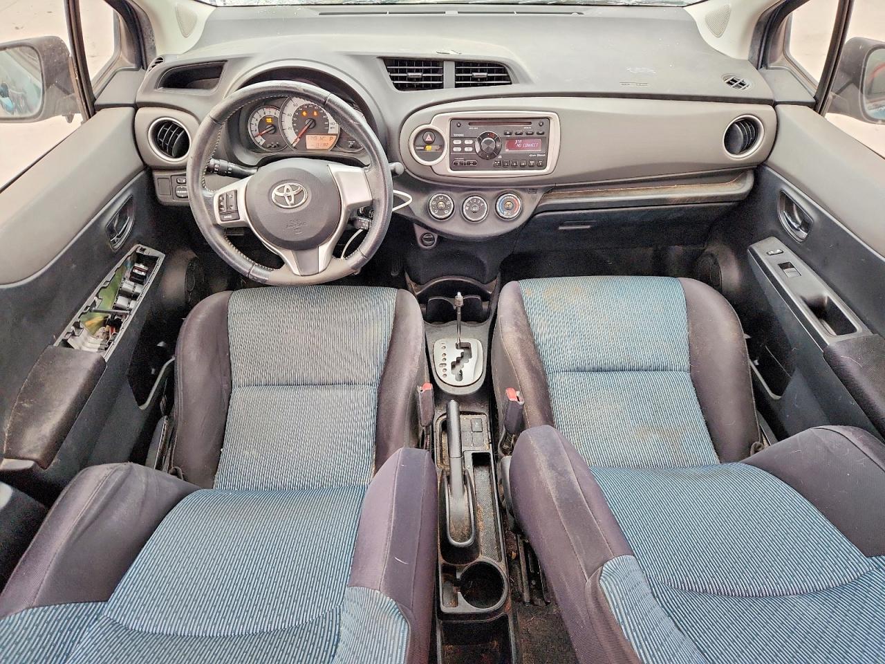 Toyota Yaris 5-door L