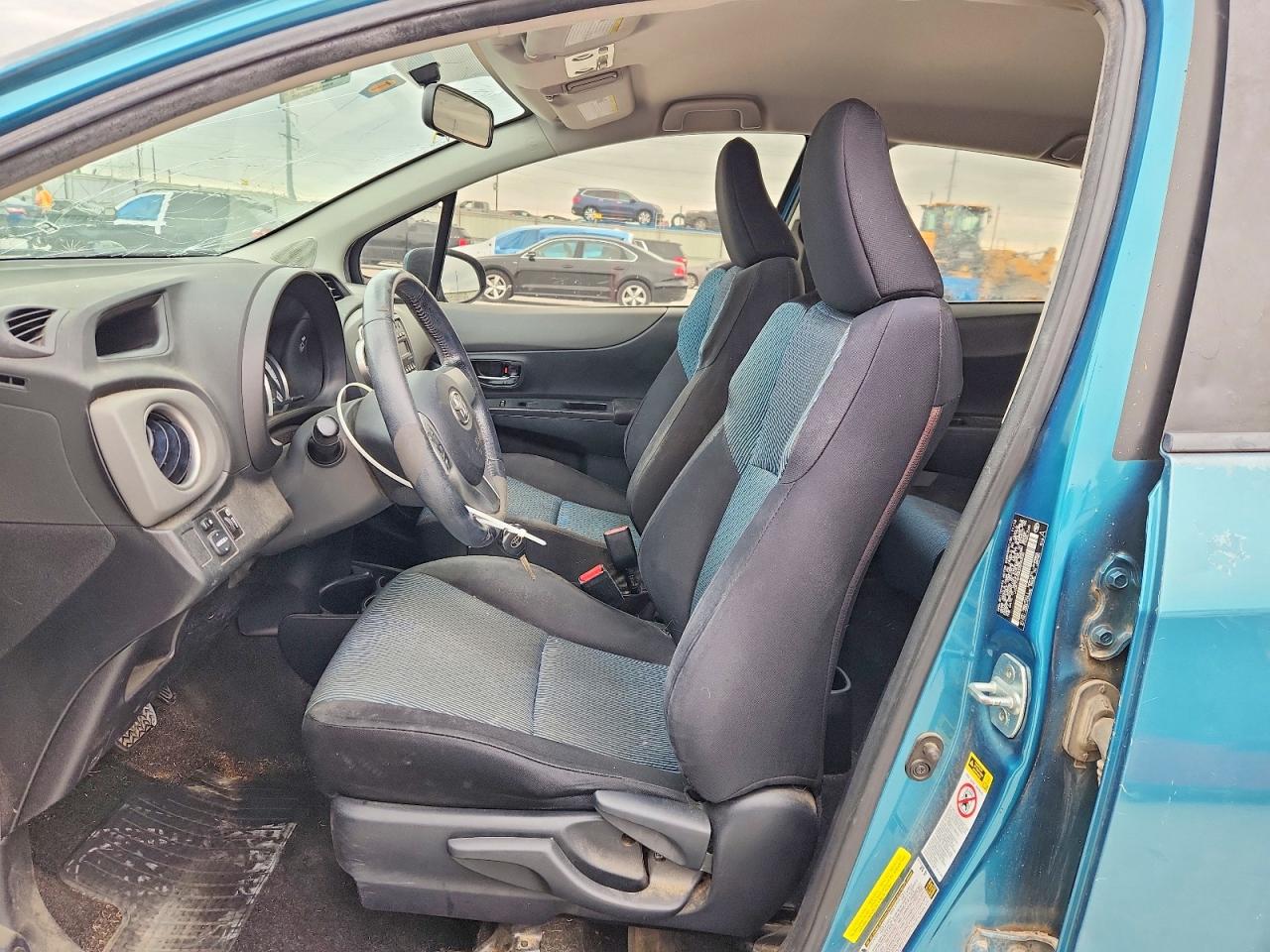 Toyota Yaris 5-door L