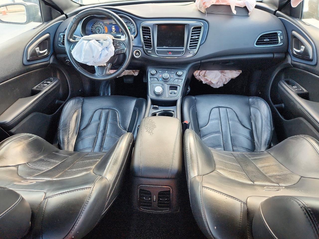 Chrysler 200 S