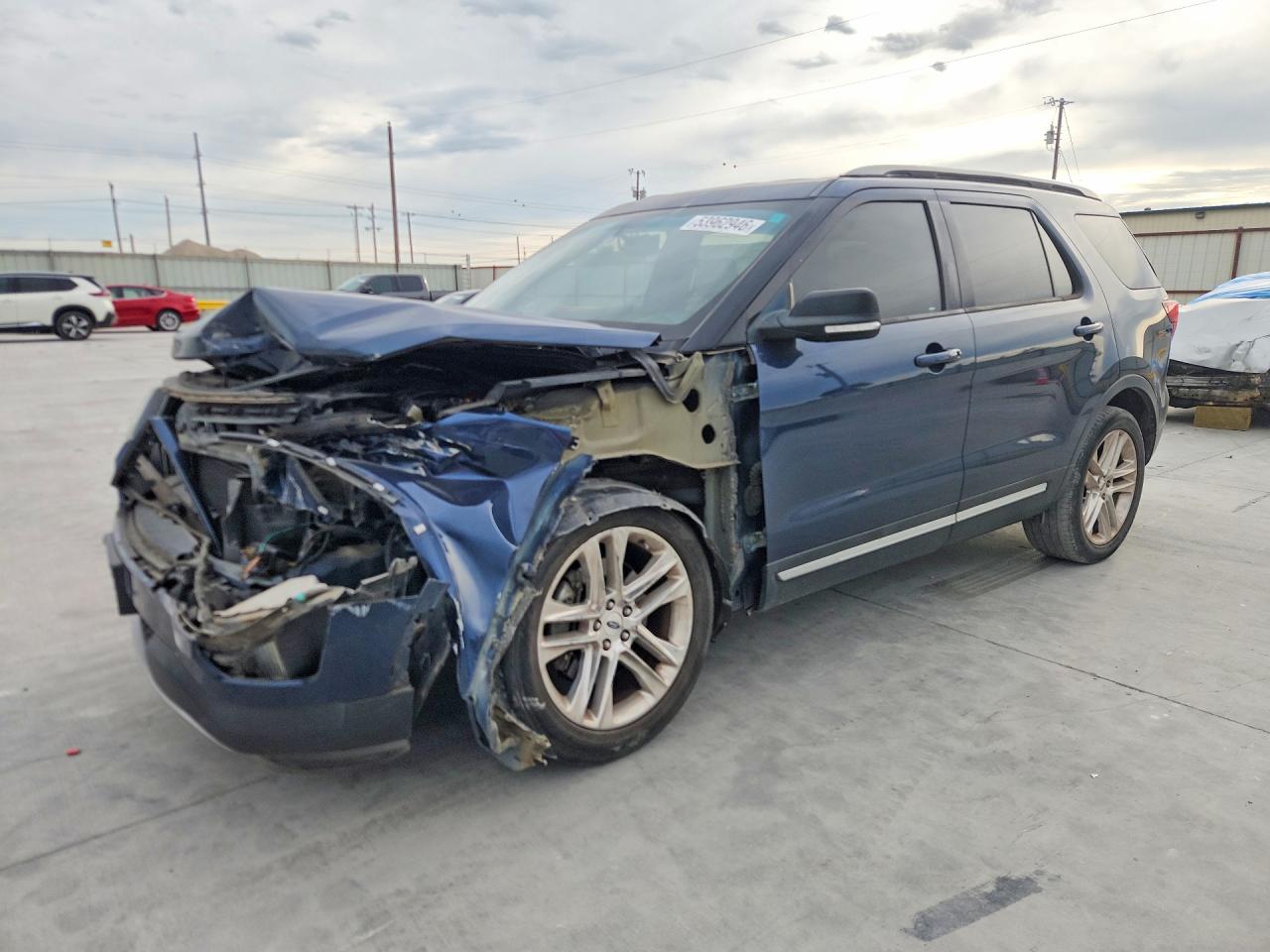 Salvage Ford Explorer Image