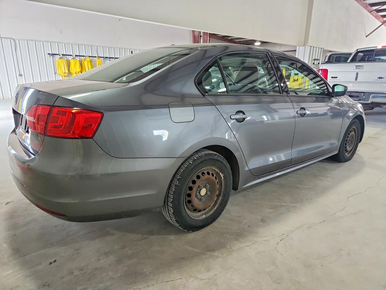 Volkswagen Jetta Base