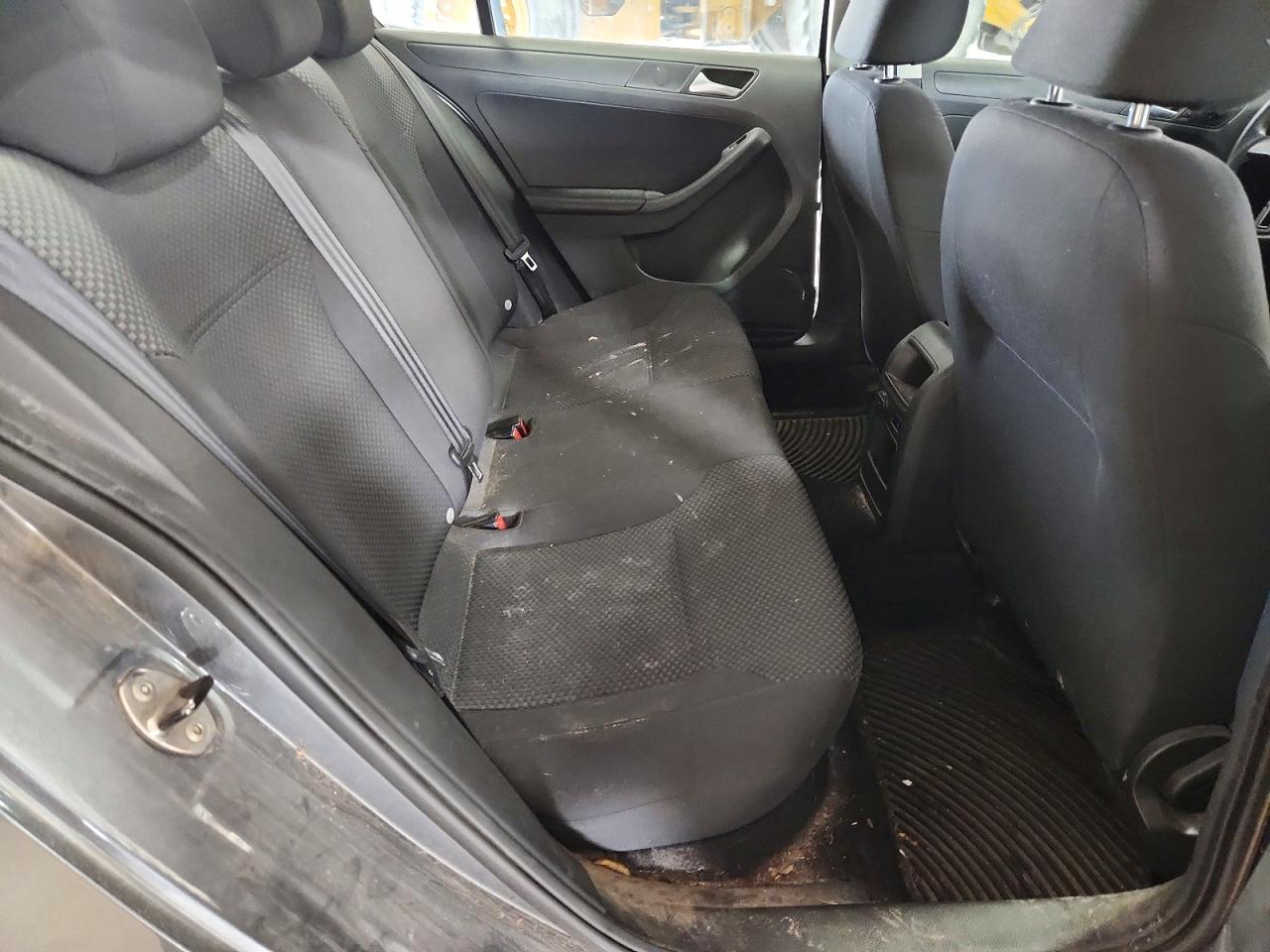 Volkswagen Jetta Base