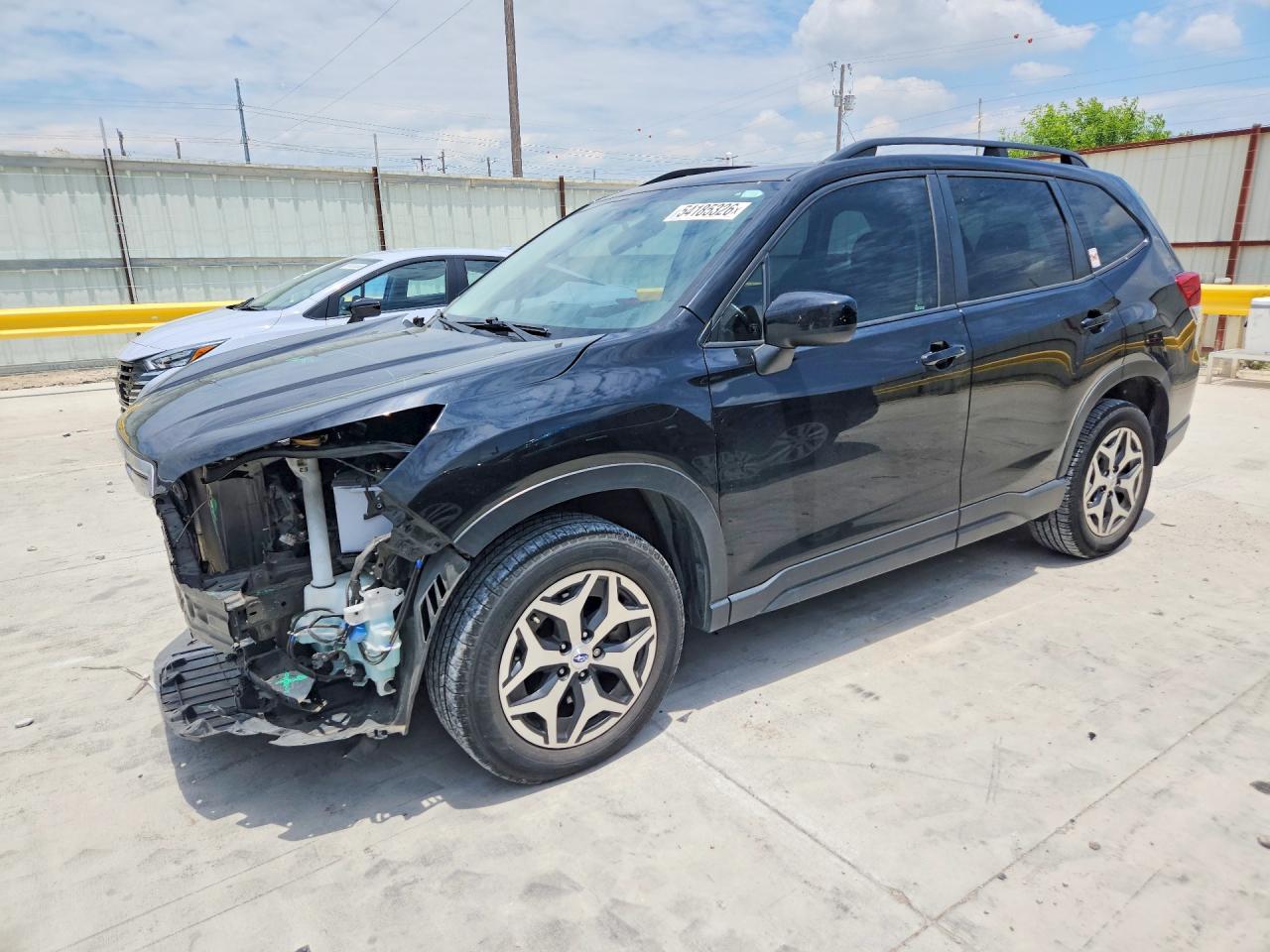 Salvage Subaru Forester Image