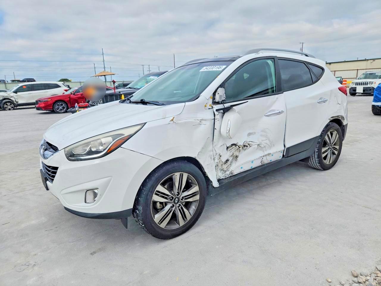 Salvage Hyundai TUCSON Image