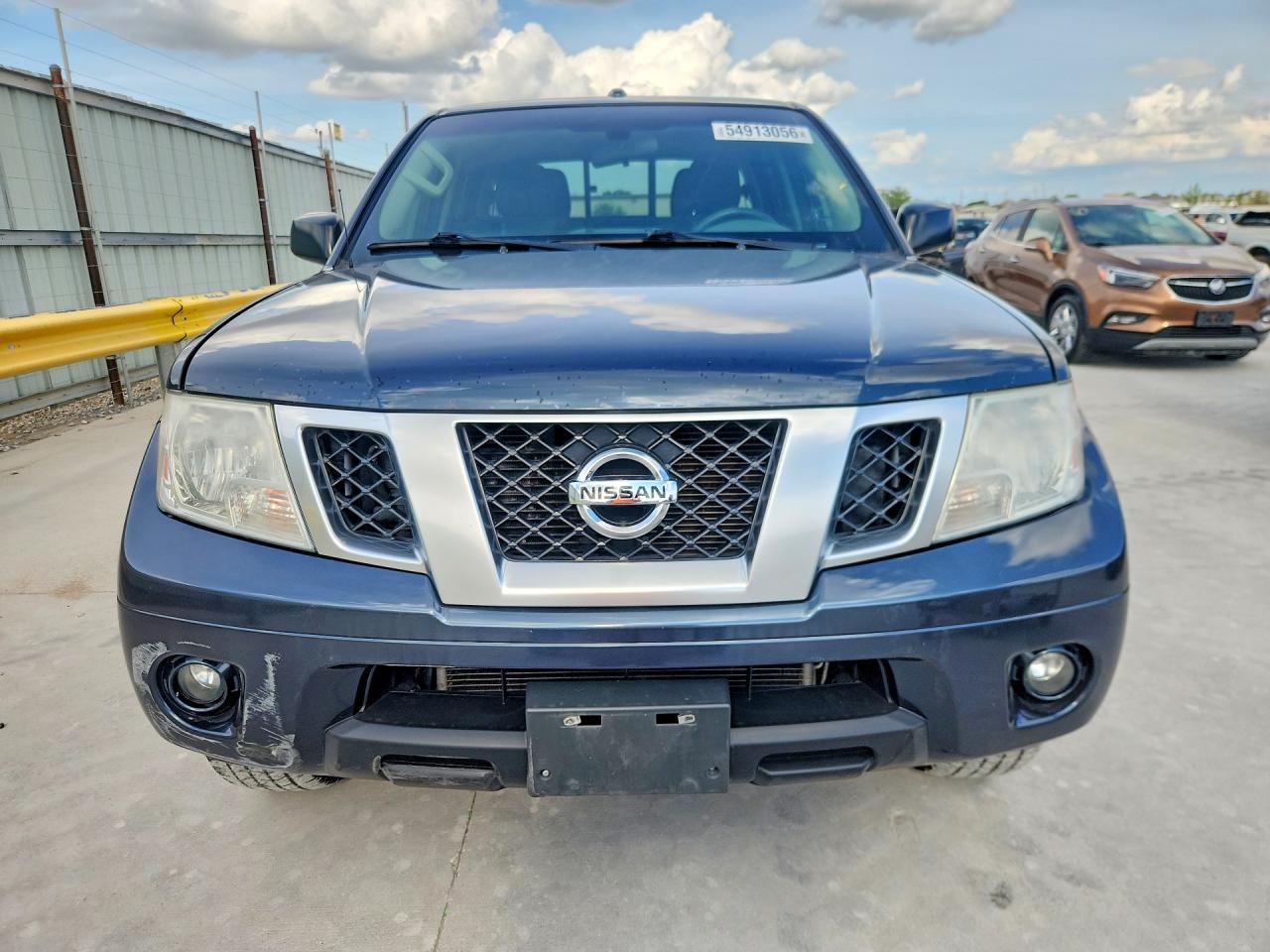 Nissan Frontier Desert Runner