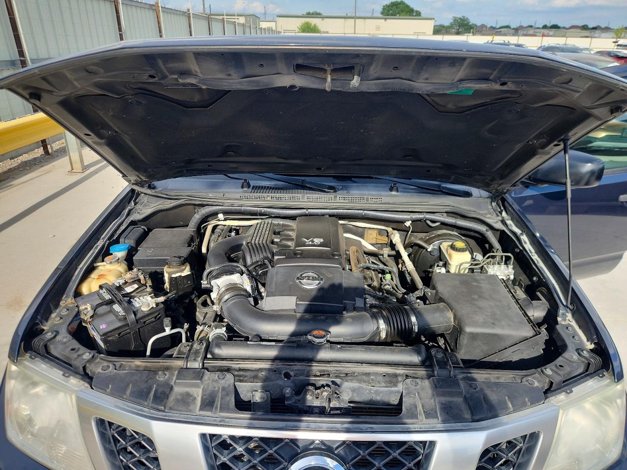 Nissan Frontier Desert Runner