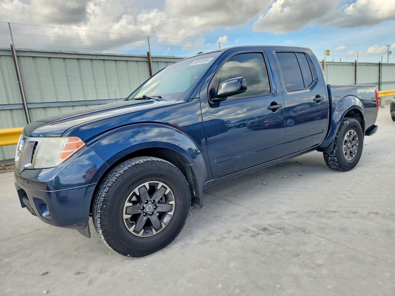 Salvage Nissan Frontier Image