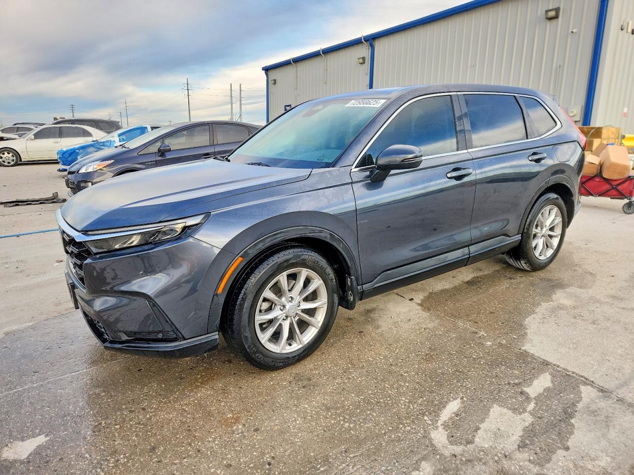Salvage Honda CR-V Image
