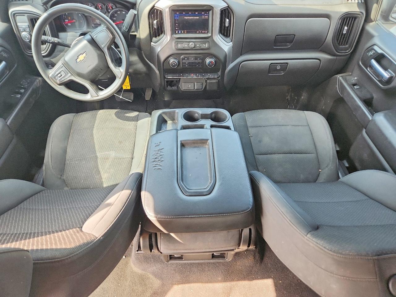 Chevrolet Silverado C1500 Custom