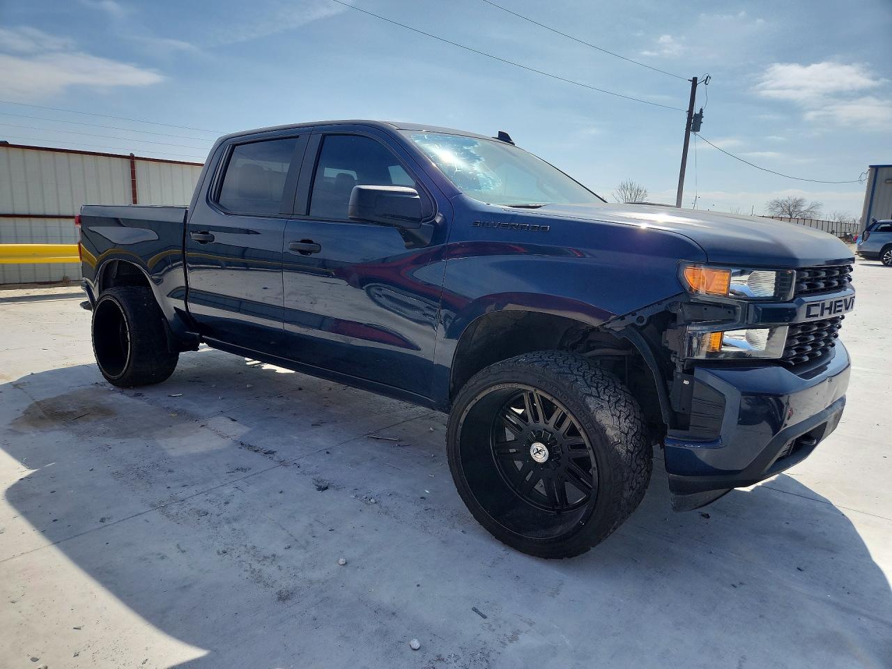 Chevrolet Silverado C1500 Custom