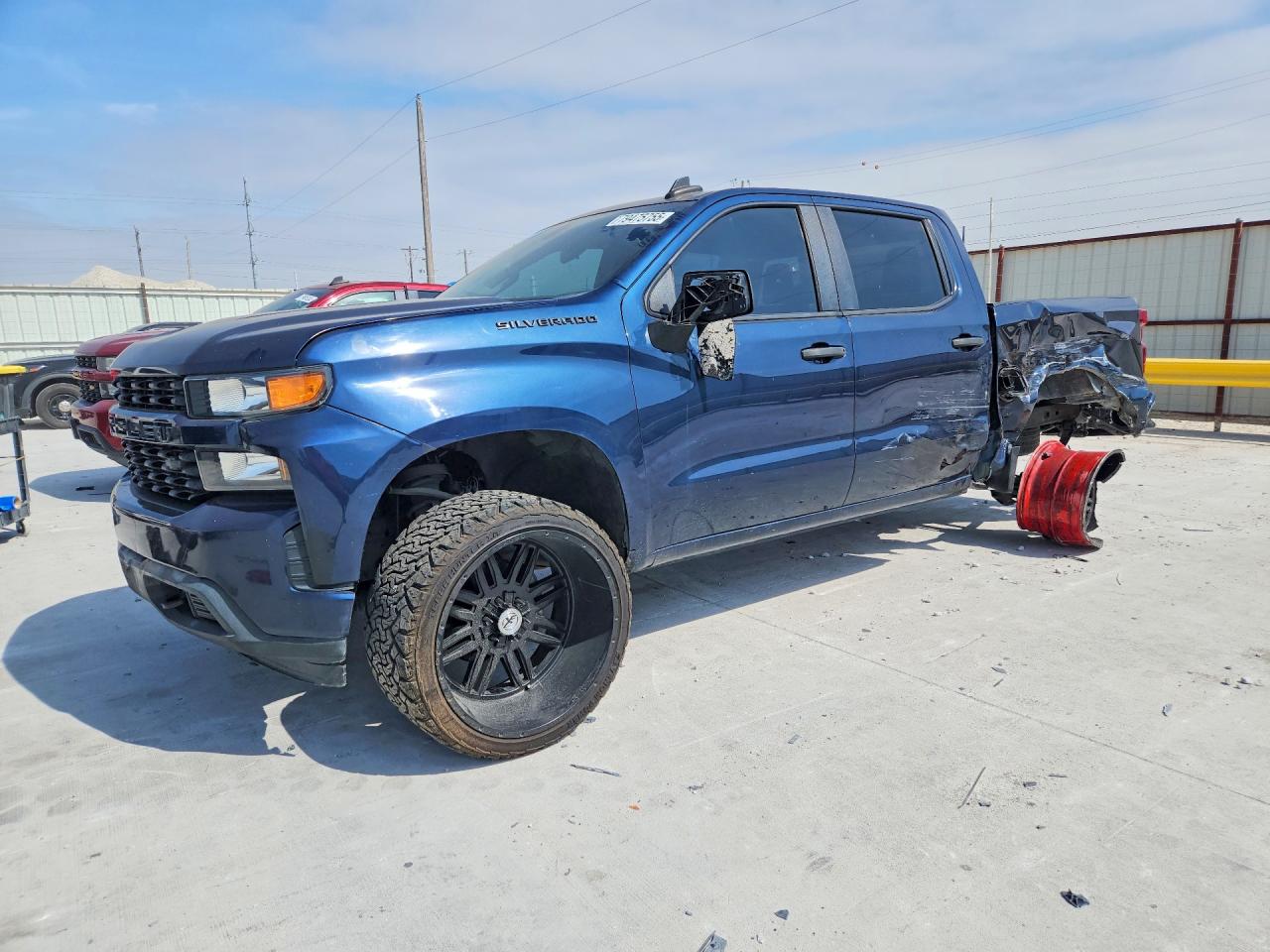 Salvage Chevrolet Silverado Image