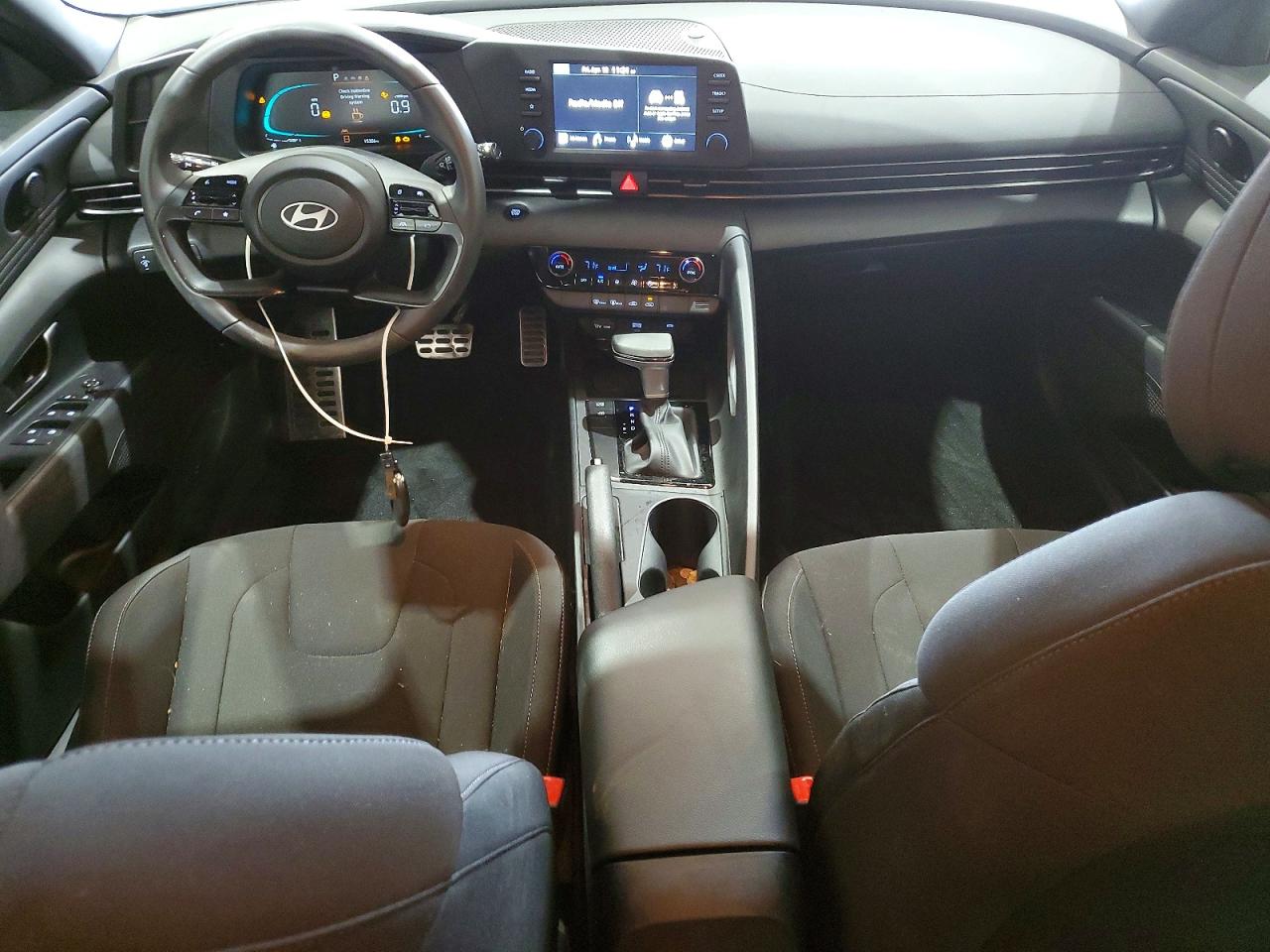 Hyundai ELANTRA Sel Sport