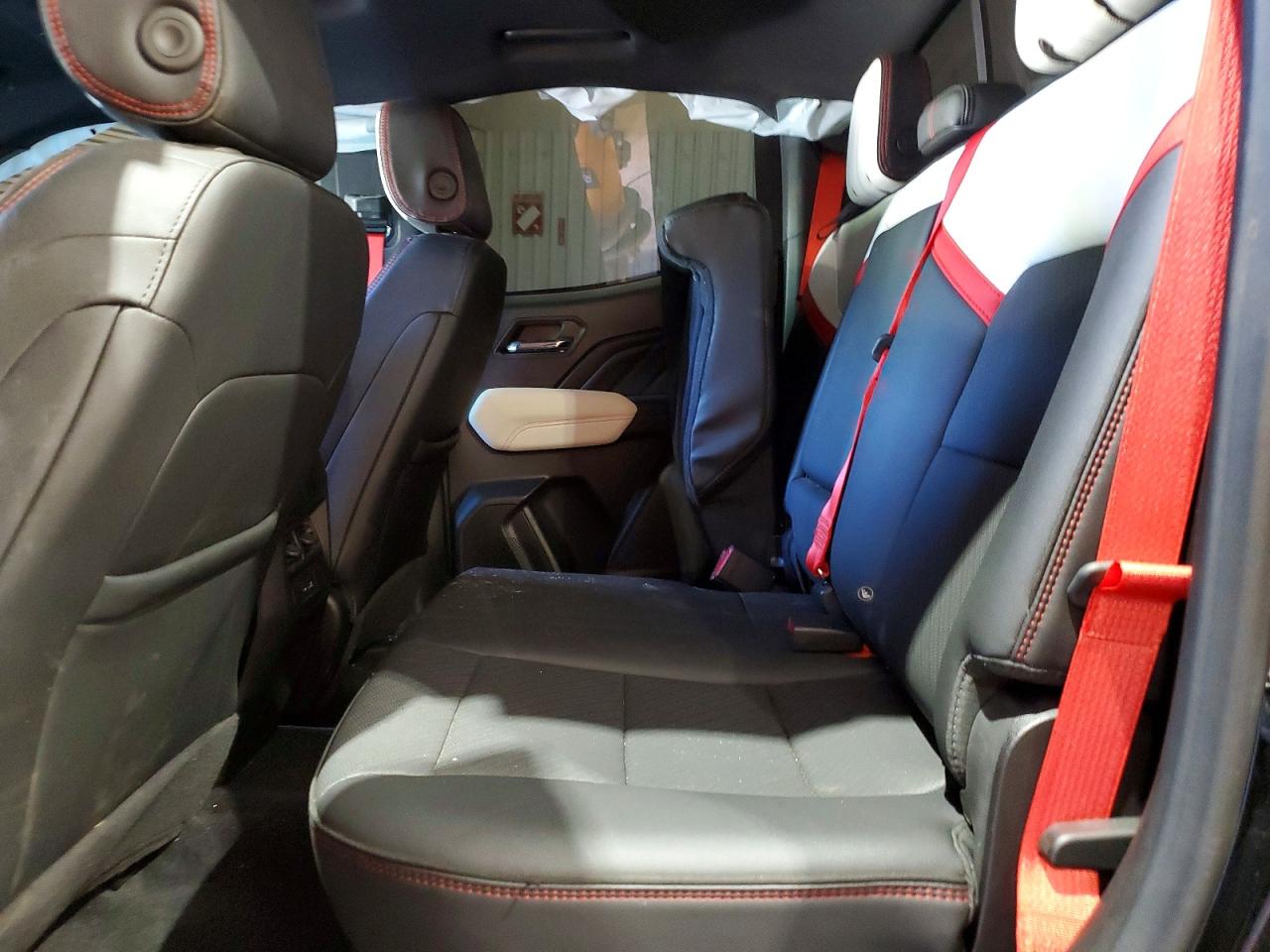 GMC Canyon At4x
