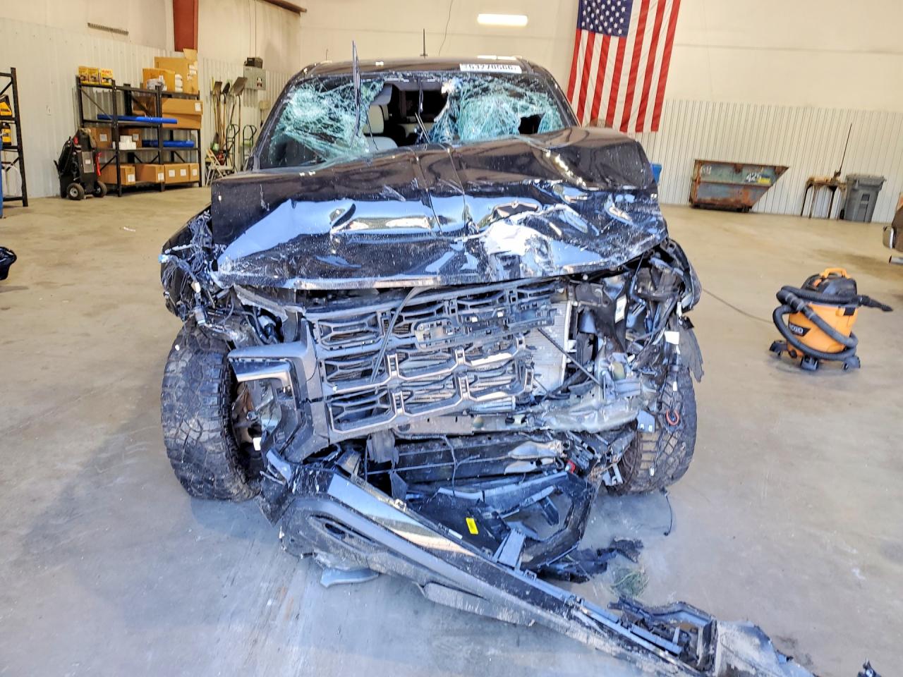GMC Canyon At4x