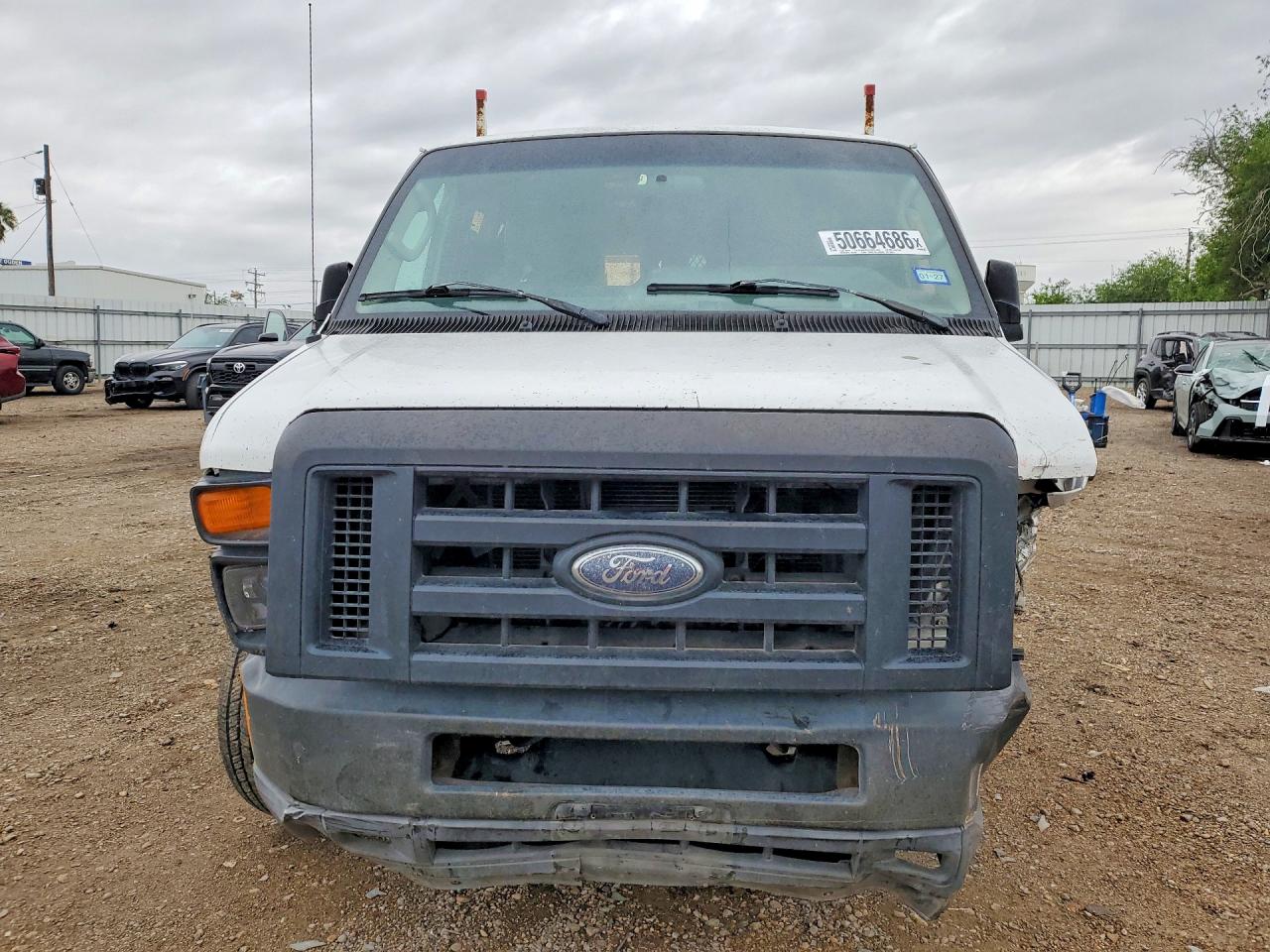 Ford Econoline E250 Van
