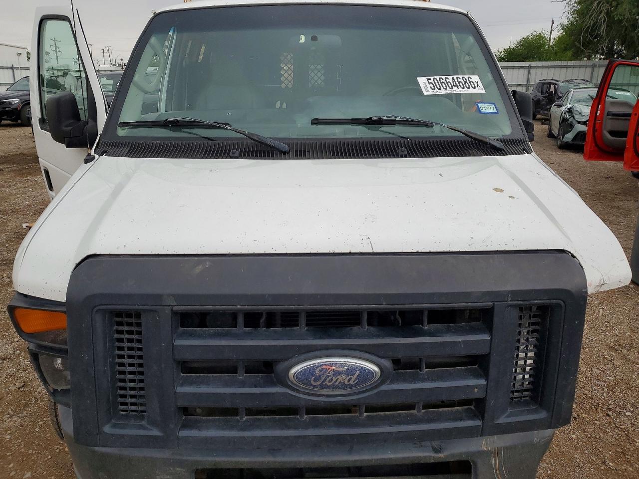 Ford Econoline E250 Van