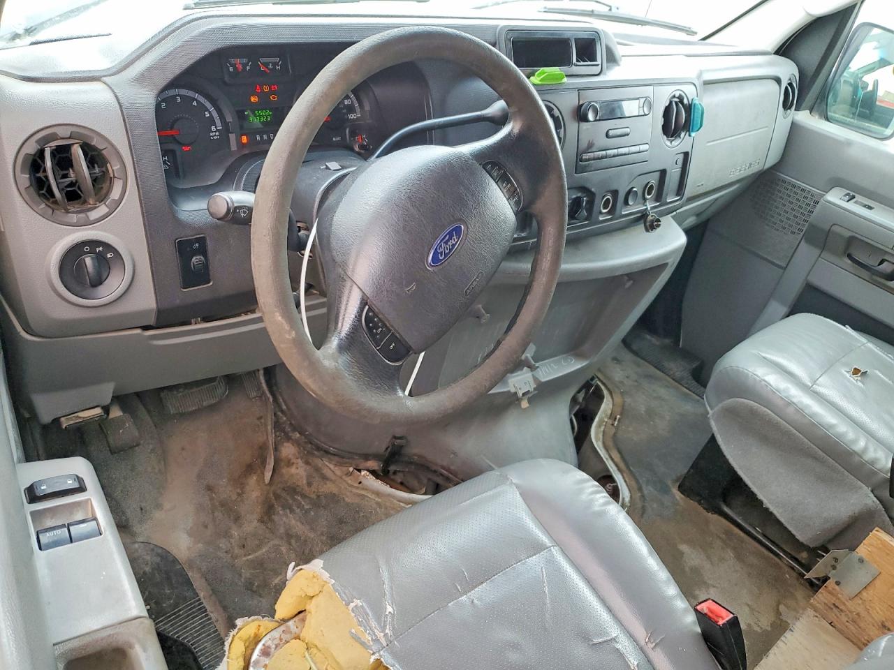 Ford Econoline E250 Van