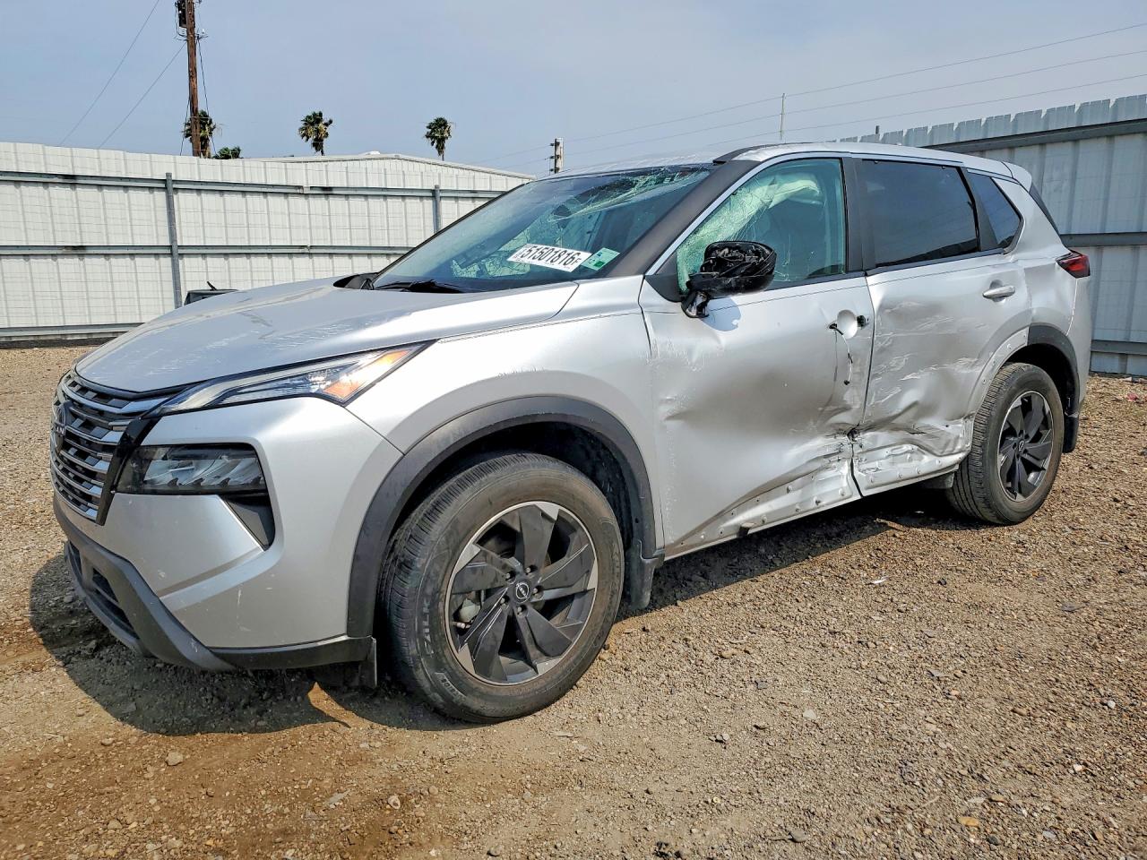 Salvage Nissan Rogue Image