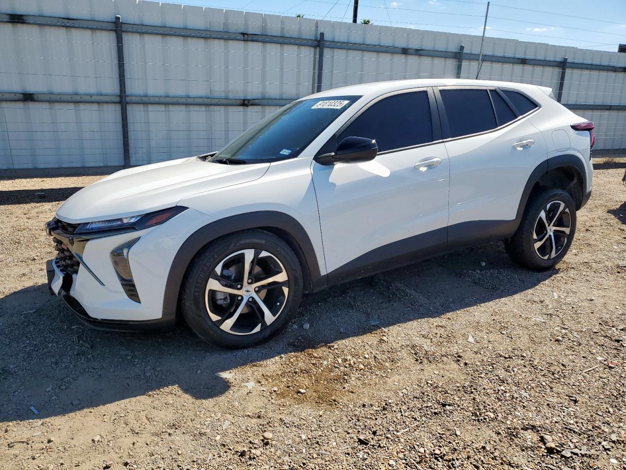 Salvage Chevrolet Trax Image